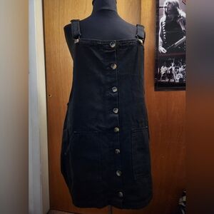 ✨️ Boohoo Plus Overall Dress ✨️